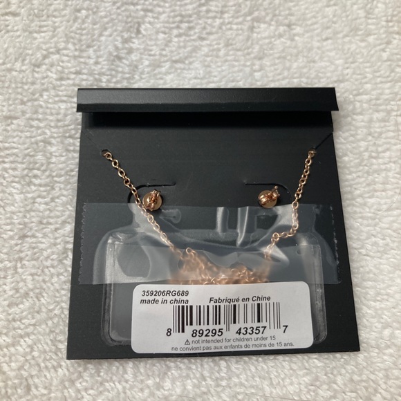 COACH Open Circle Necklace And Tea Rose Stud Set - PRICE FIRM - Picture 5 of 5
